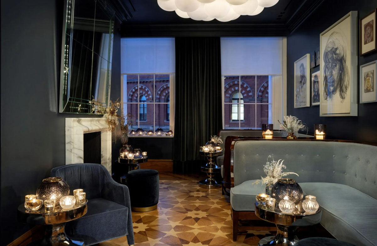 Lounge seating area for meetings and events at Kaya GNH
